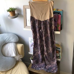Motherhood Maternity Pants size M